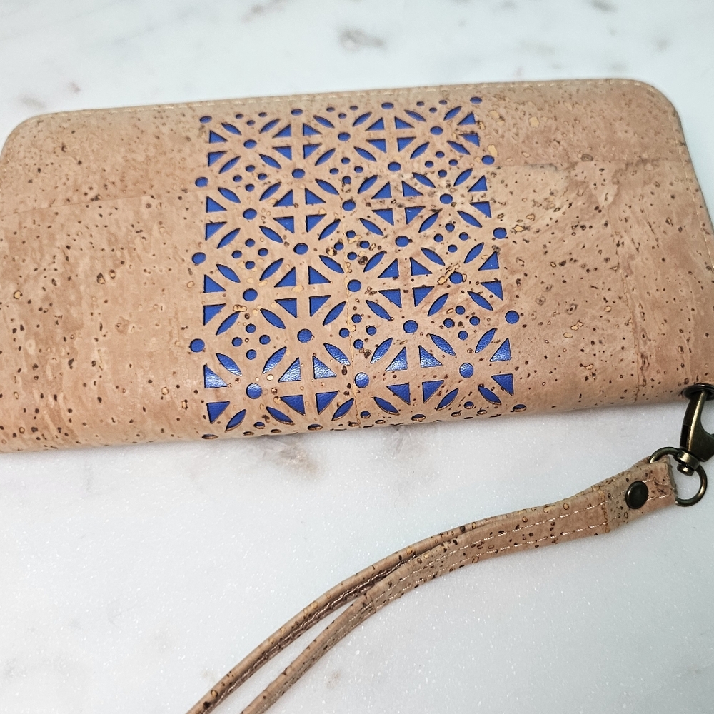 Portuguese Cork Wristlet in natural cork and blue